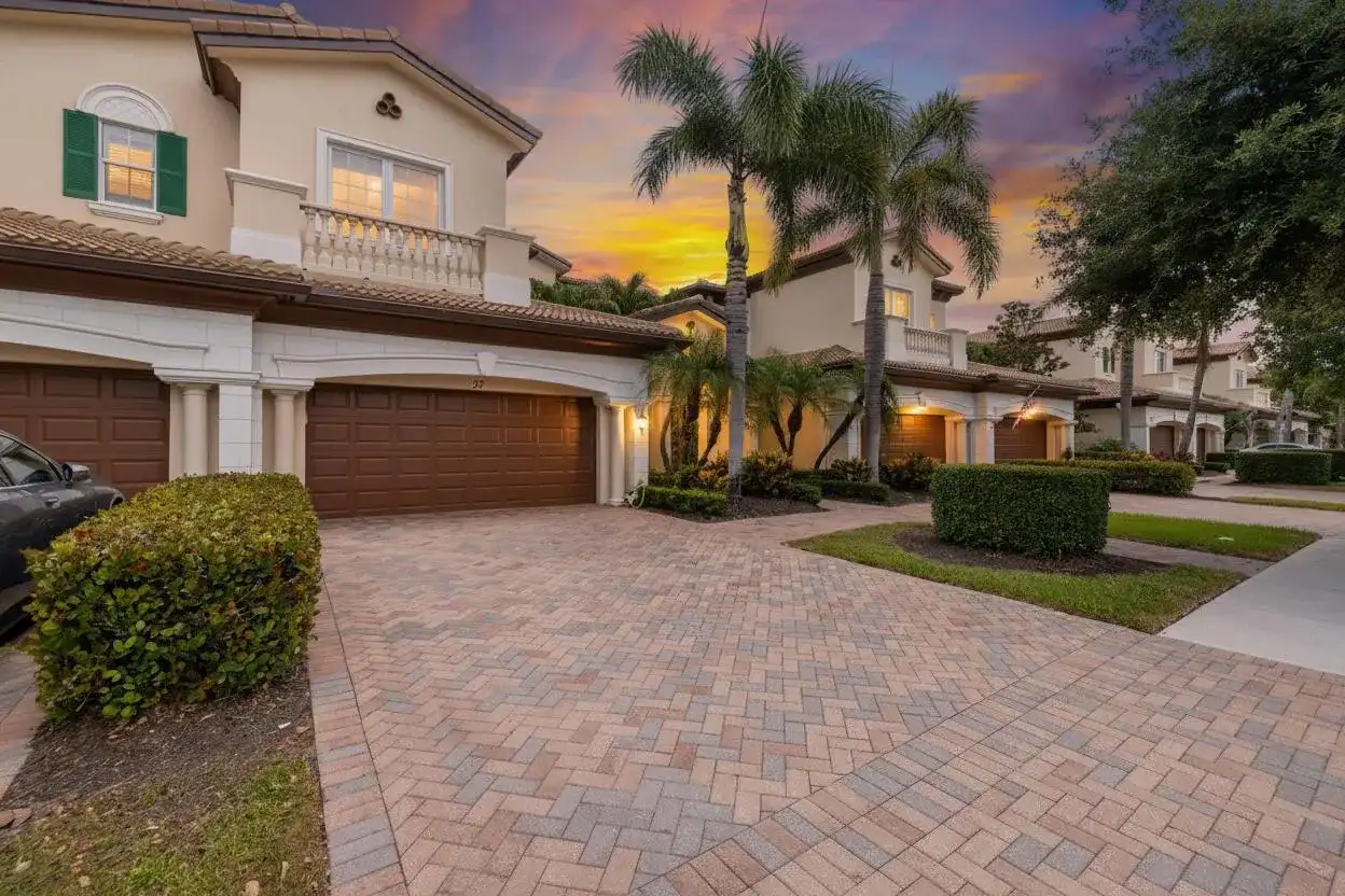 111 Tresana Boulevard # 27, Jupiter FL 33478