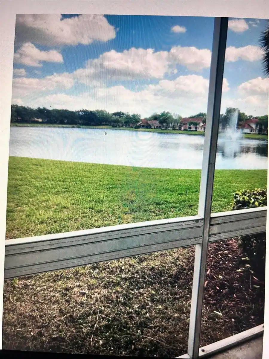 718 NW 92nd Avenue, Plantation FL 33324