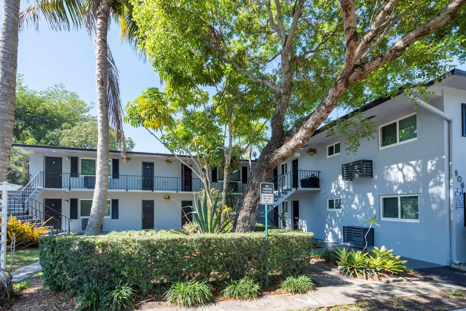 806 NE 16th Place # 8, Fort Lauderdale FL 33305