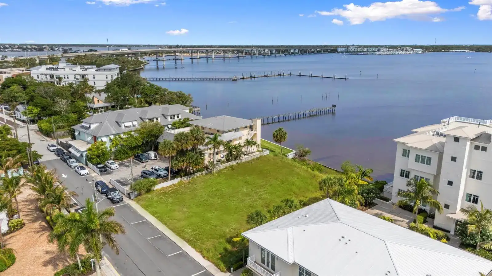 39 SE Seminole Street, Stuart FL 34994