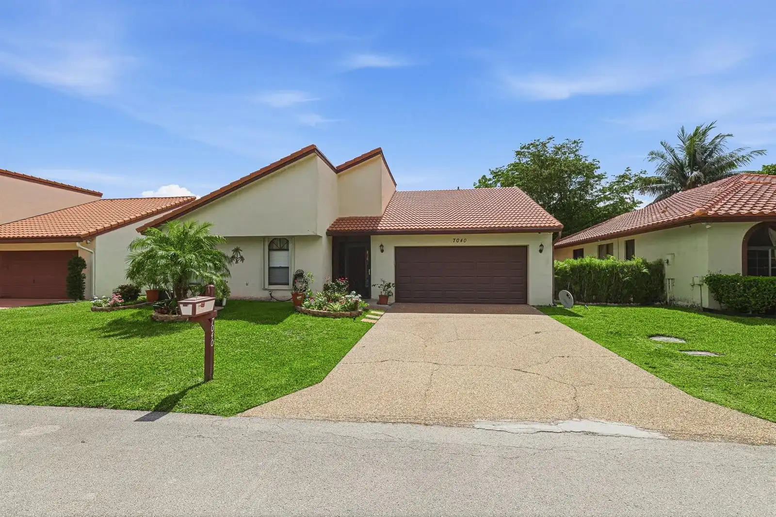7040 Golf Pointe Circle, Tamarac FL 33321
