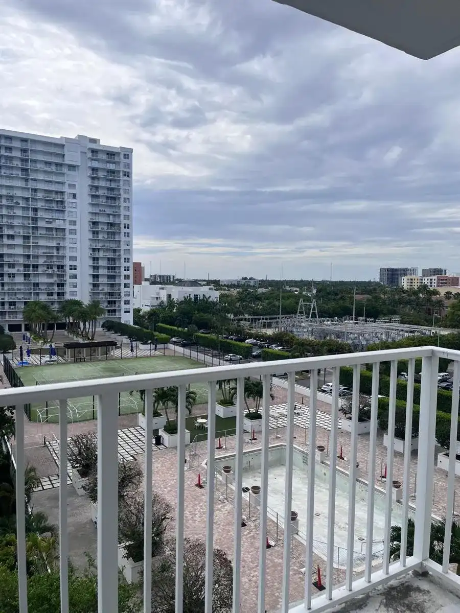 2851 NE 183rd Street, Aventura FL 33160
