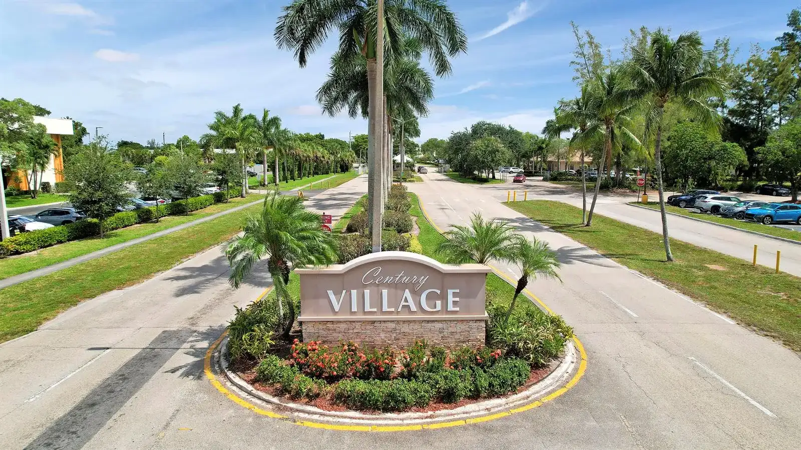 210 Wellington E, West Palm Beach FL 33417