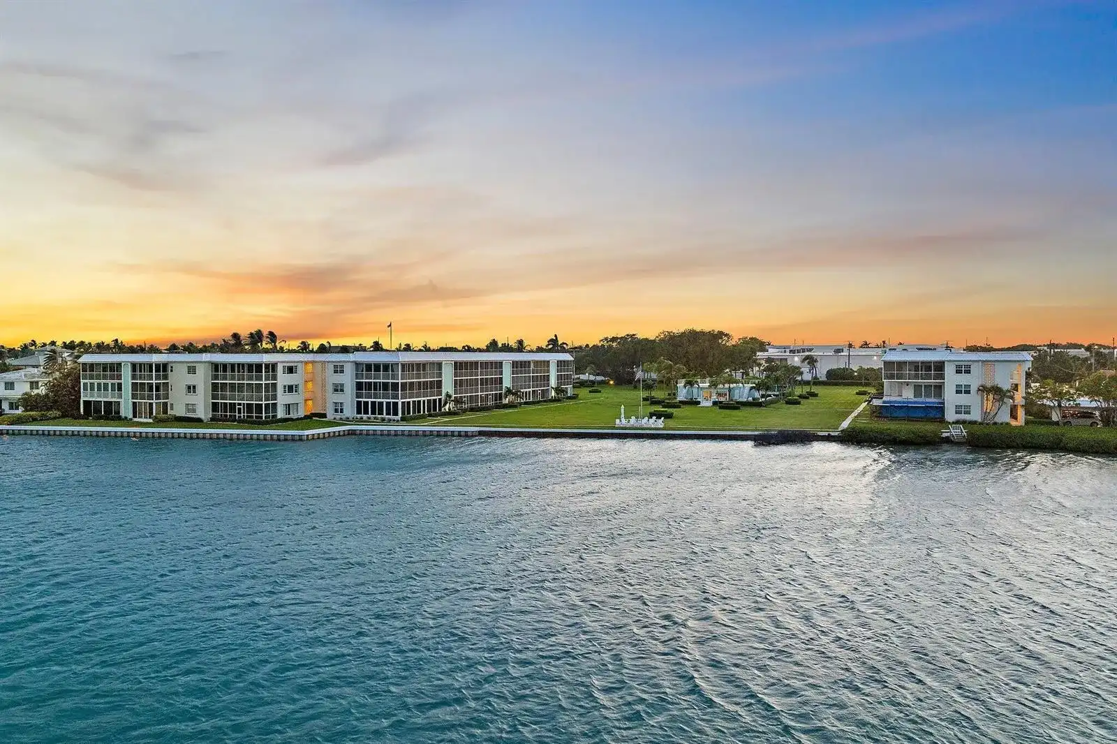 100 Waterway Road # E305, Tequesta FL 33469