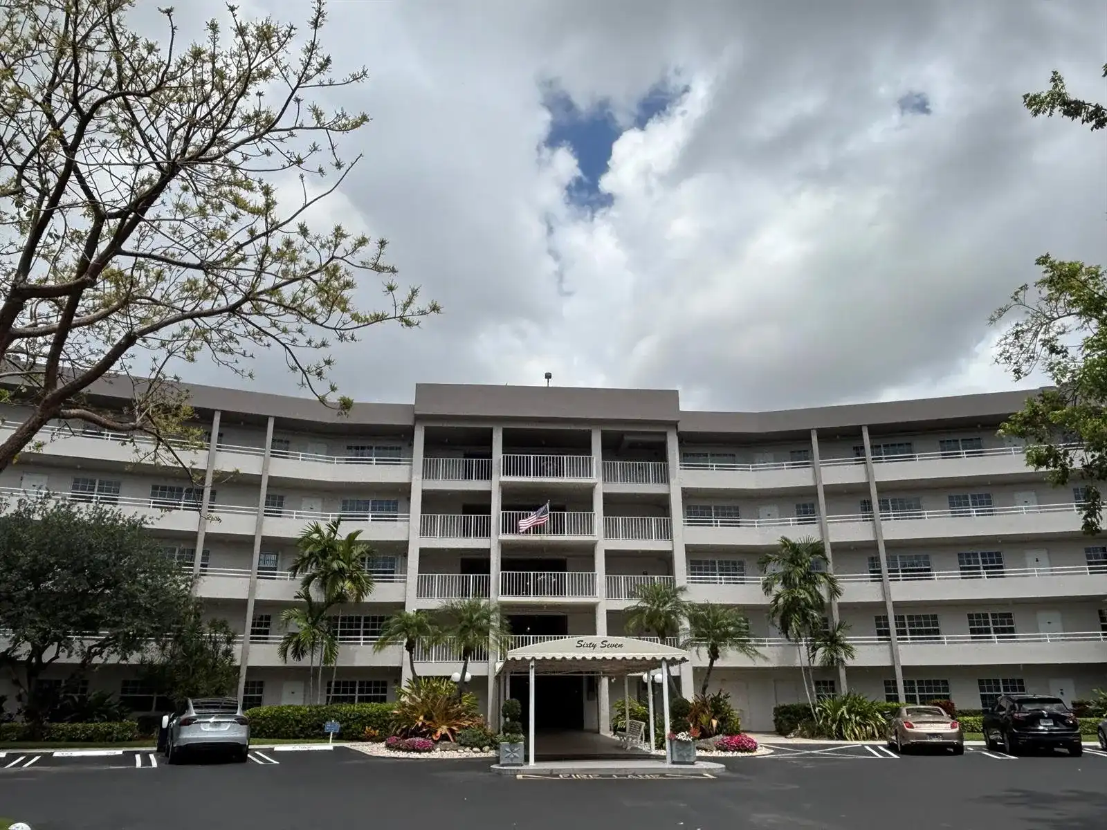 555 Oaks Lane # 309, Pompano Beach FL 33069
