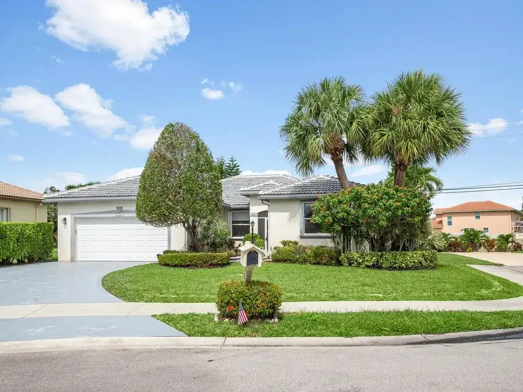 8540 Cypress Glen Court, Lake Worth FL 33467