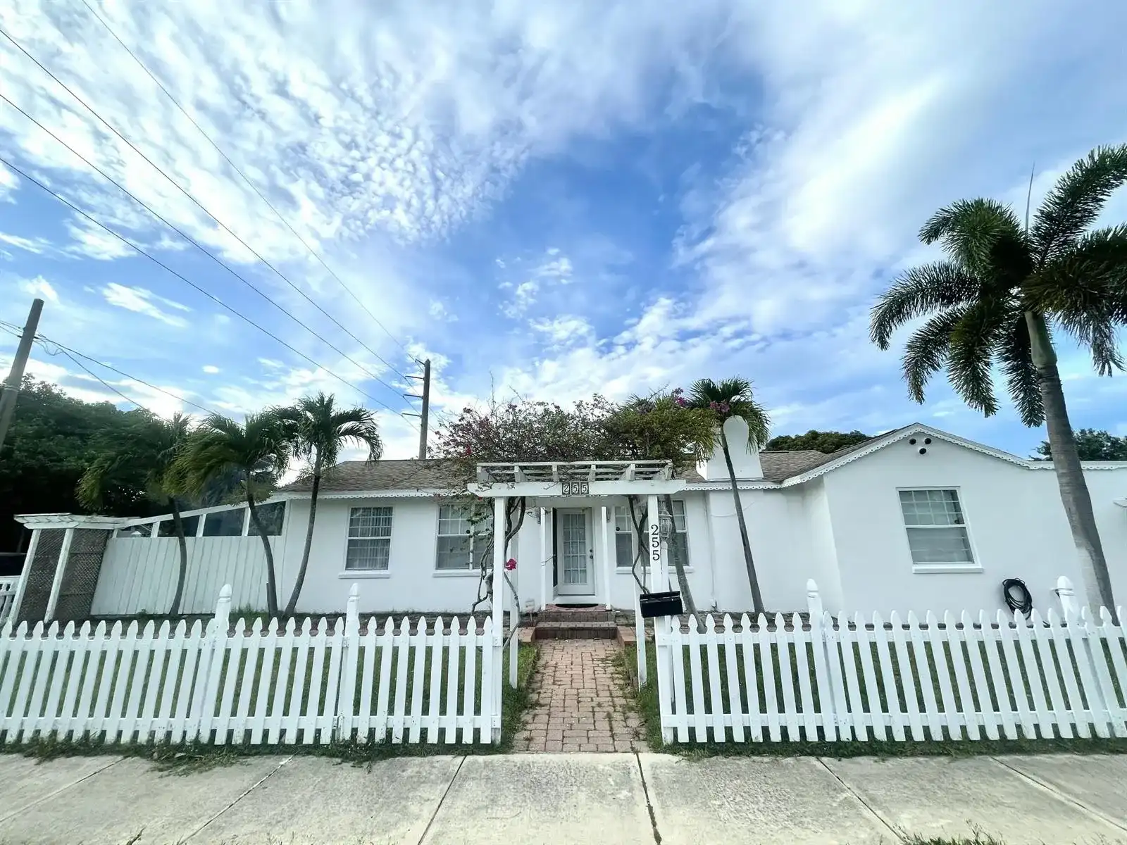 255 Foresteria Drive, Lake Park FL 33403