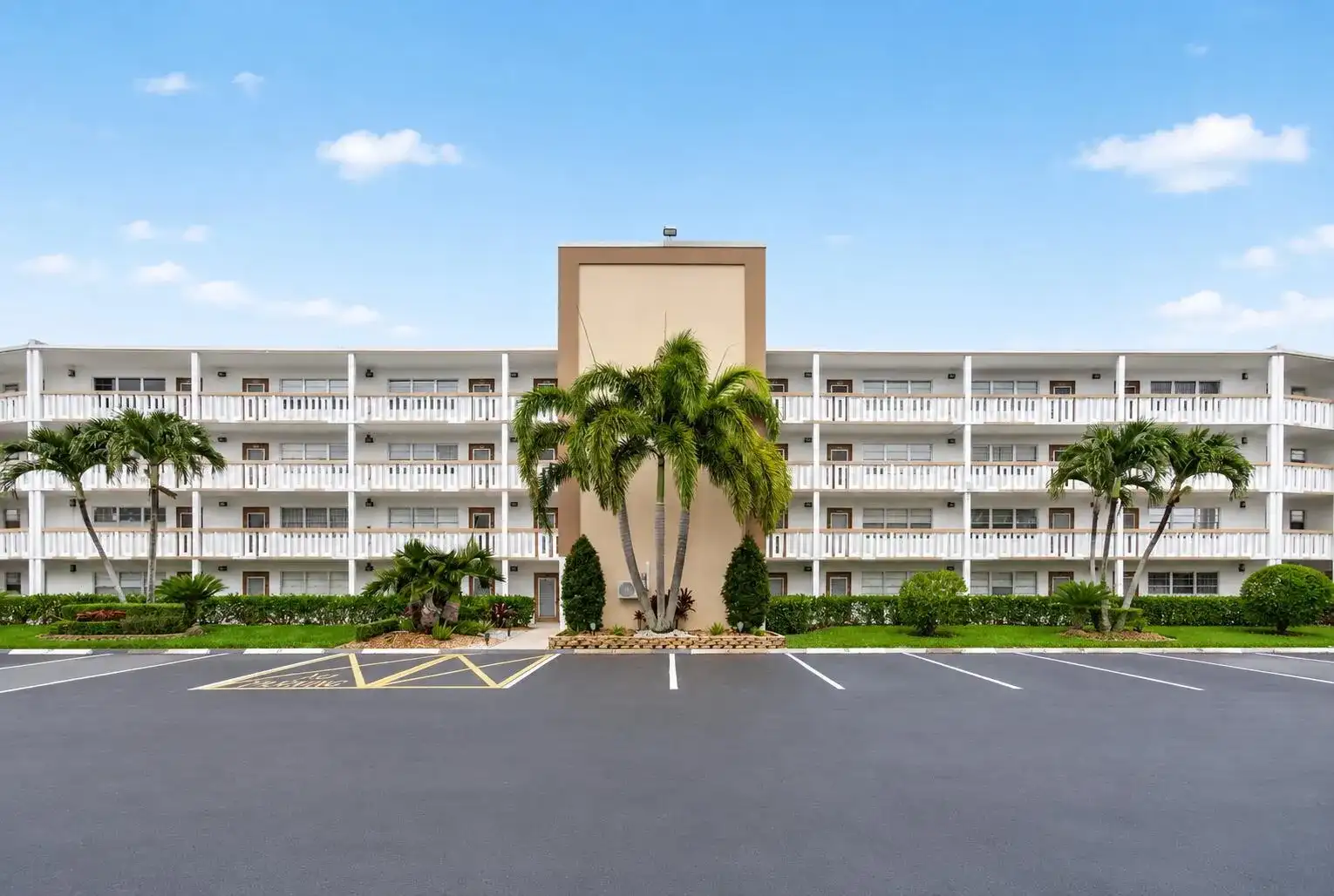 3008 Cornwall A, Boca Raton FL 33434