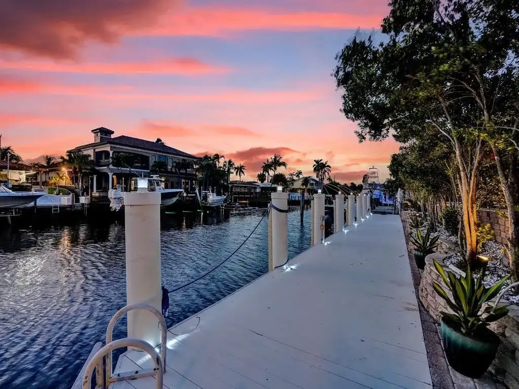 3811 NE 26th Avenue, Lighthouse Point FL 33064