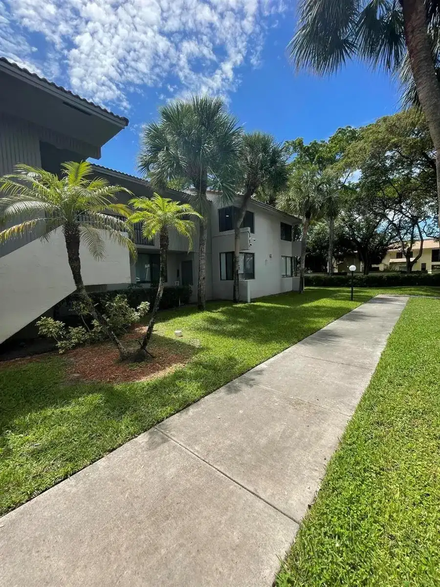9537 SW 1st Court, Coral Springs FL 33071