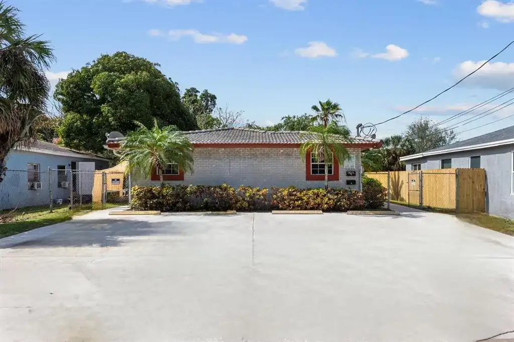 617 NW 15th Avenue, Pompano Beach FL 33069