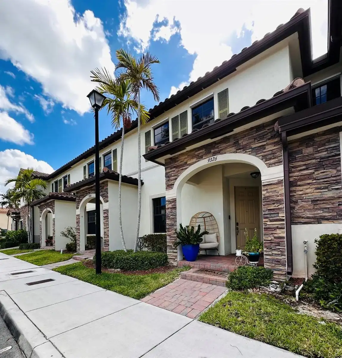 9326 W 33rd Lane, Hialeah FL 33018
