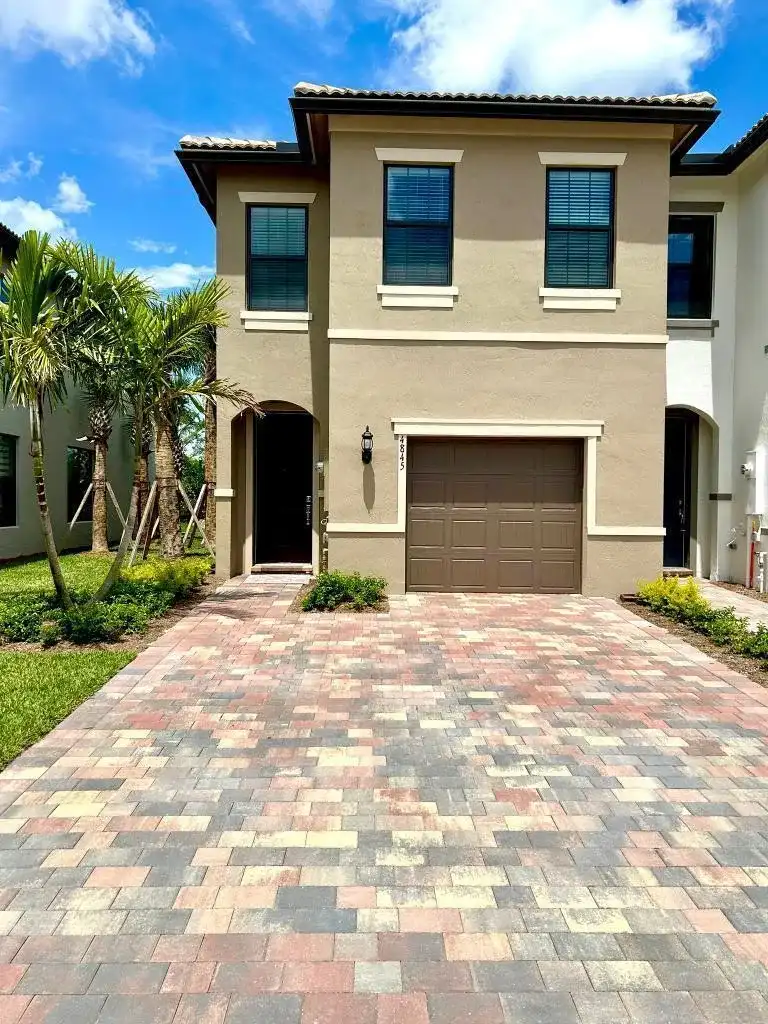4845 Chantilly Road, Lake Worth FL 33467
