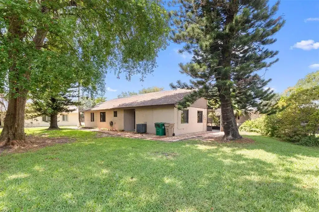 2146 Nova Village Drive, Davie FL 33317