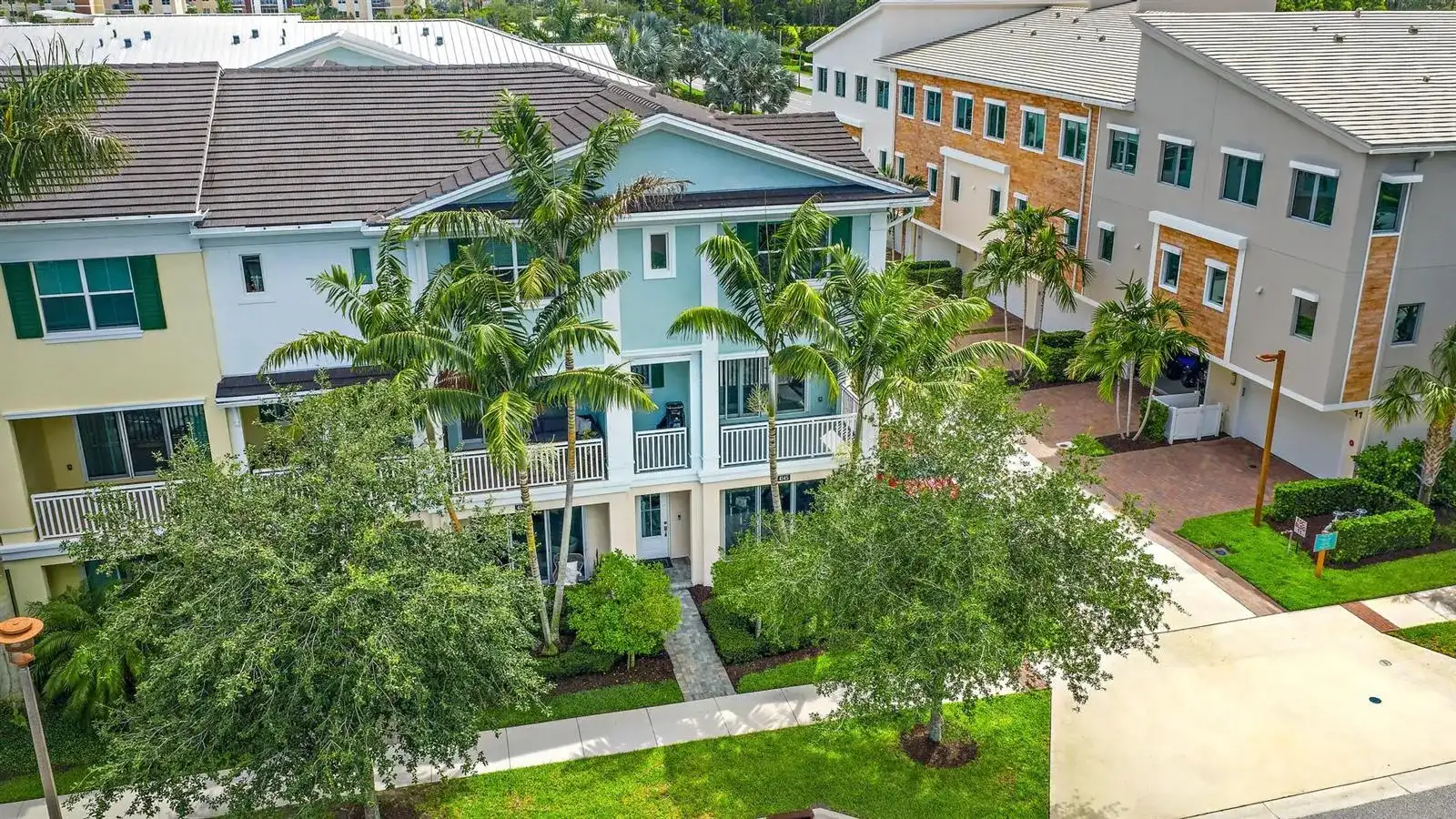 4145 Faraday Way, Palm Beach Gardens FL 33418