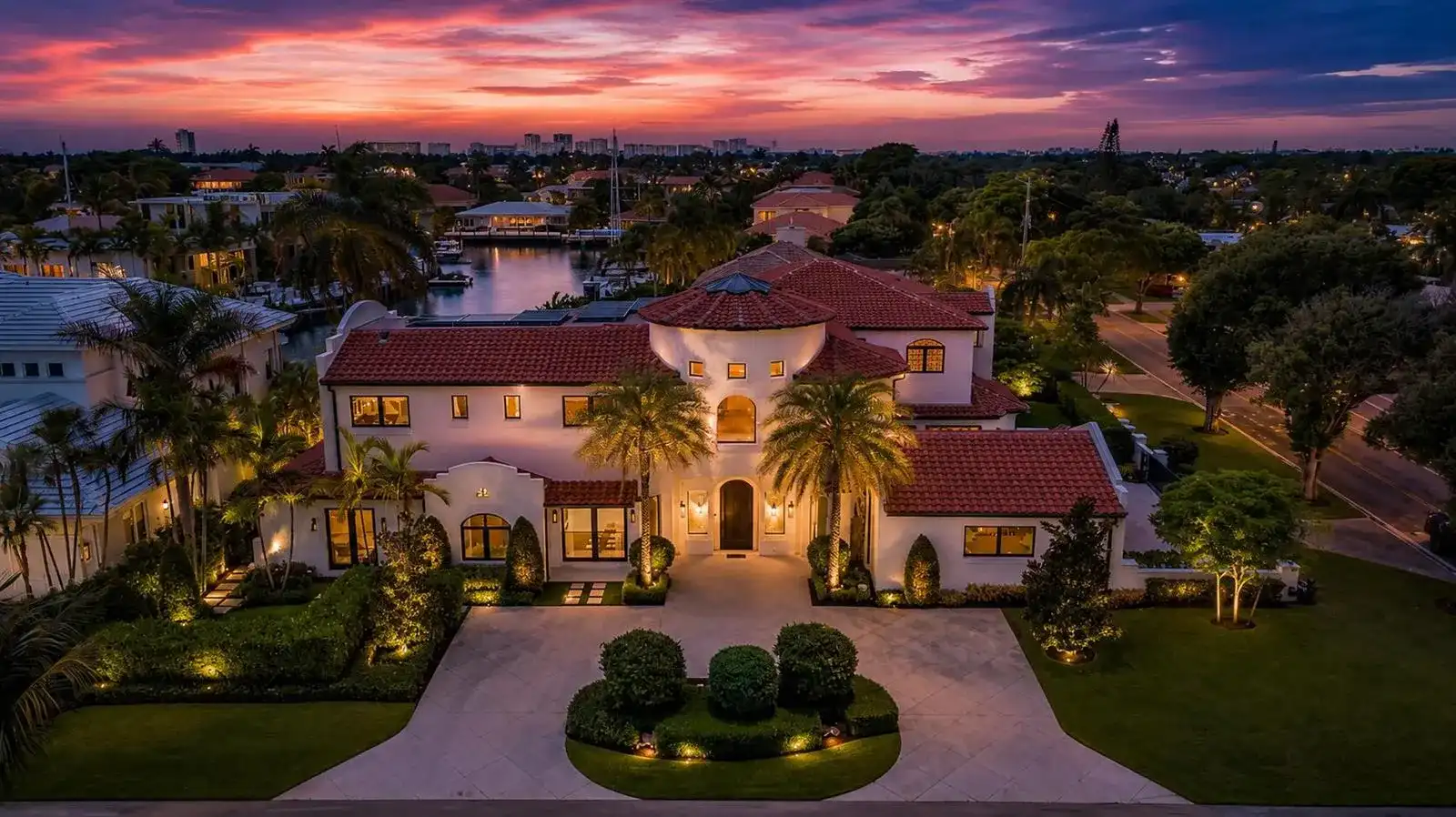 2300 NE 34th Court, Lighthouse Point FL 33064