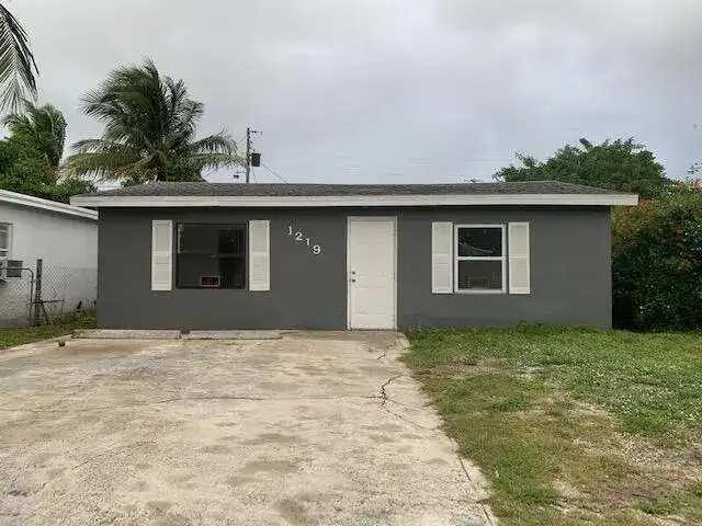 1219 Highland Road, Lake Worth FL 33462