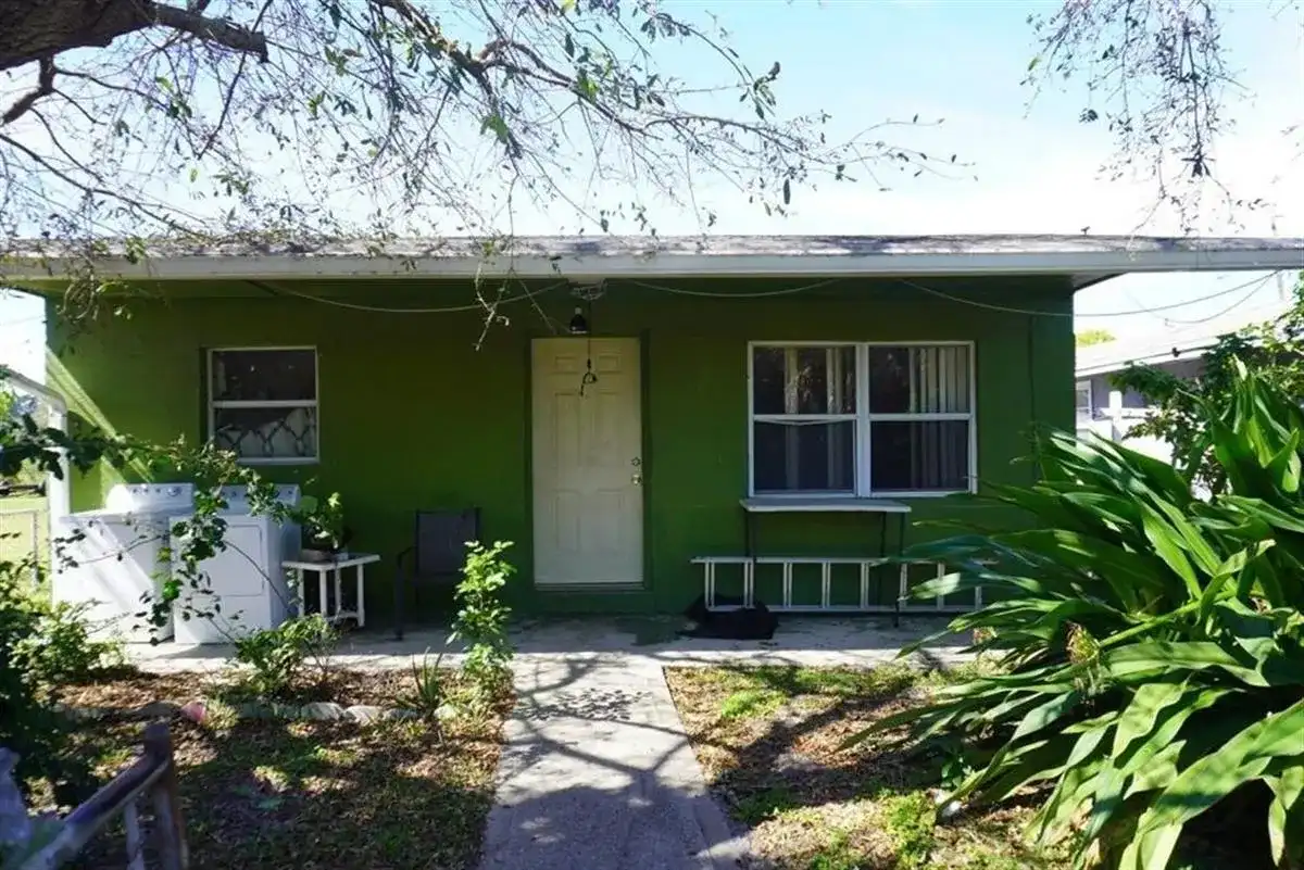 715 N 10th Street, Fort Pierce FL 34950