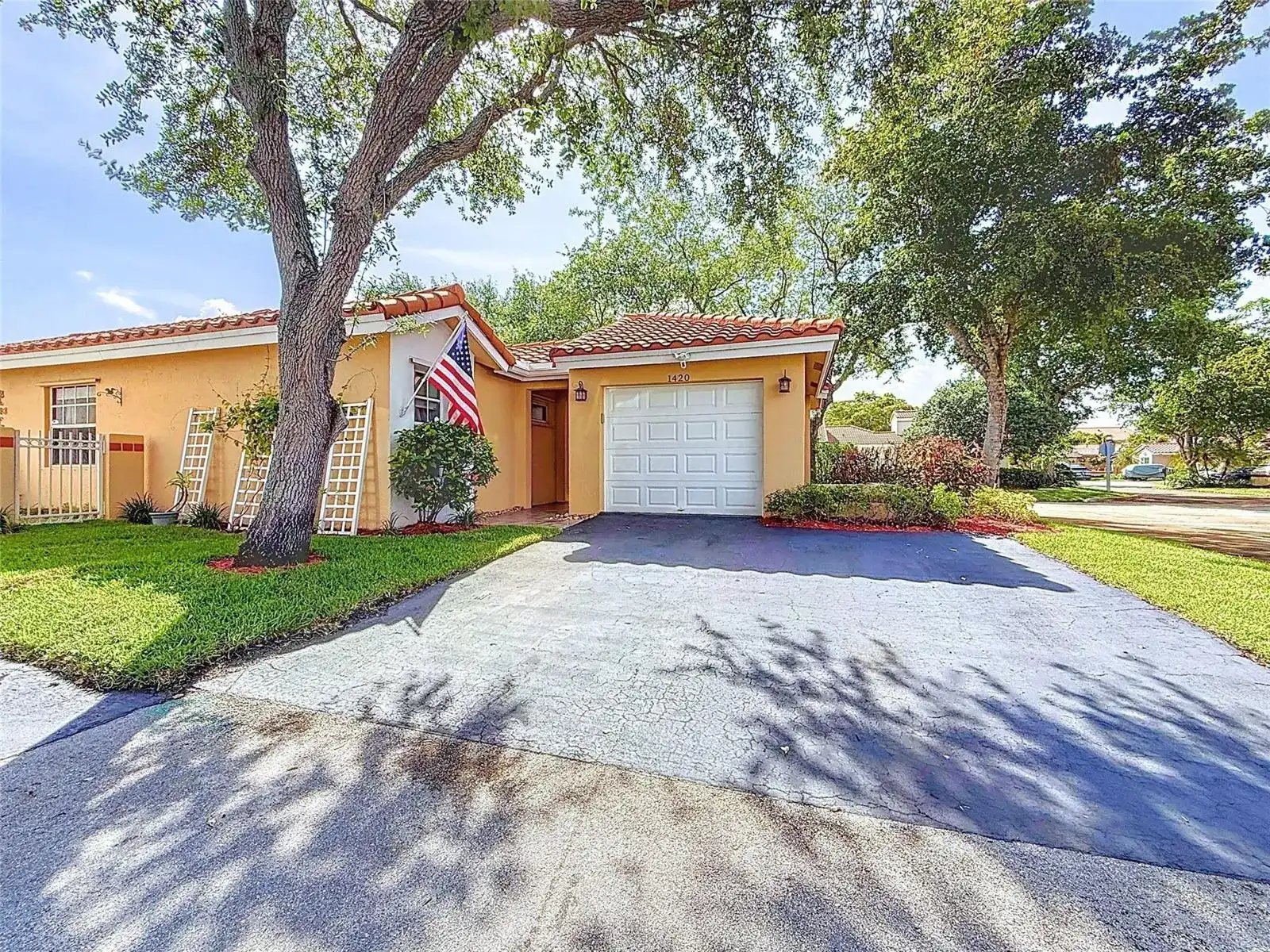 1420 Seagrape Circle, Weston FL 33326