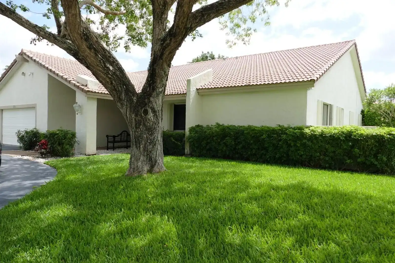 1066 NW 97th Avenue, Plantation FL 33322