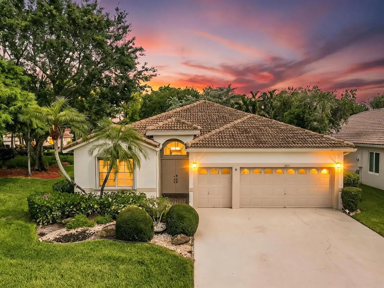 8754 NW 75th Place, Tamarac FL 33321