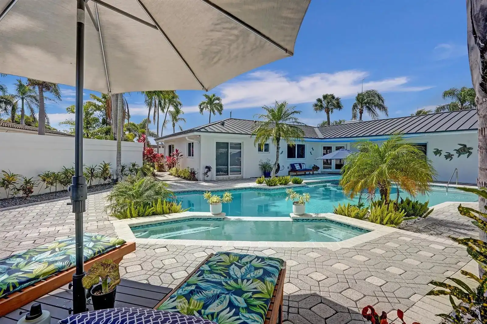 201 SE 11th Street, Pompano Beach FL 33060