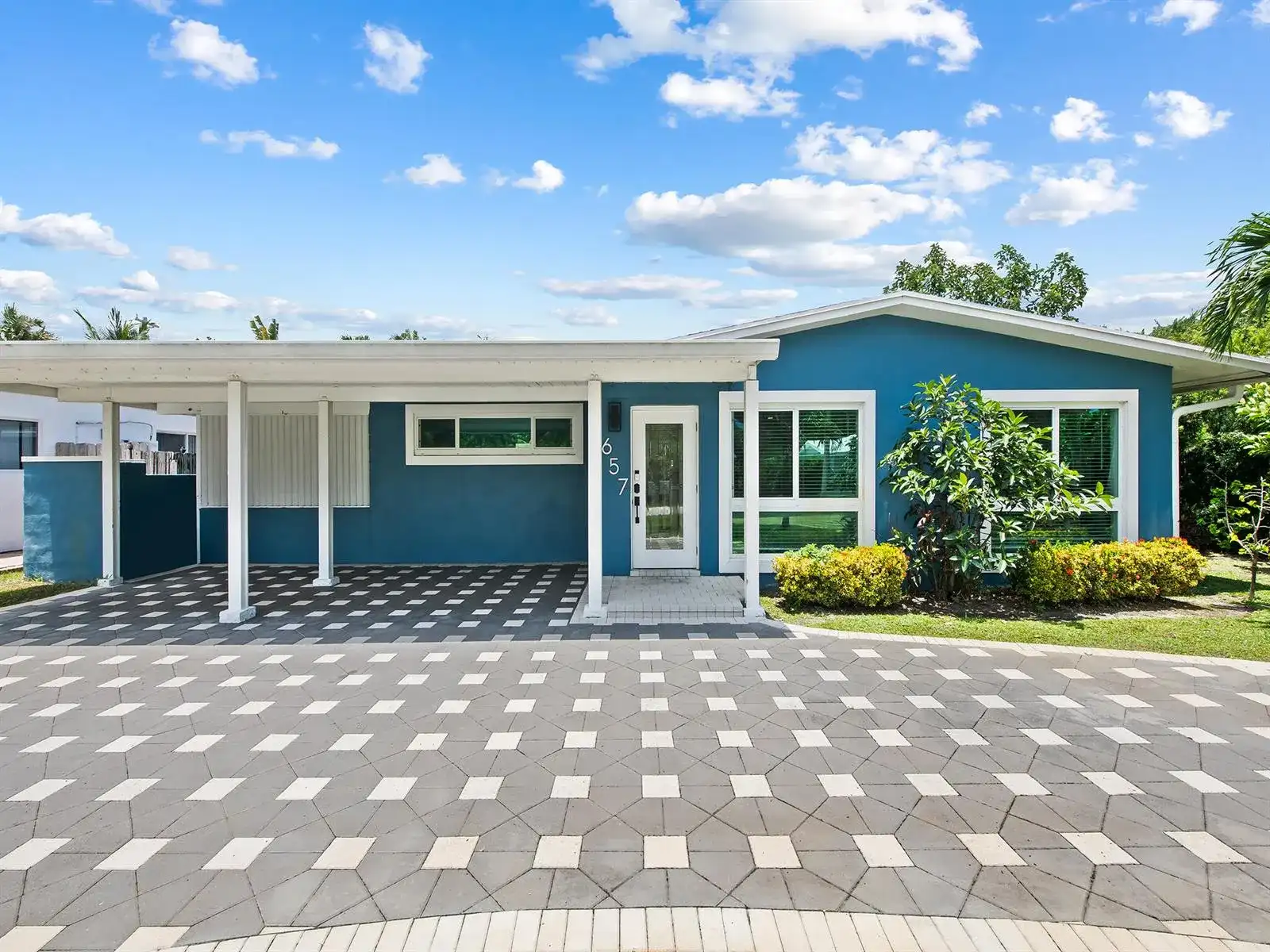 657 NW 30th Court, Wilton Manors FL 33311