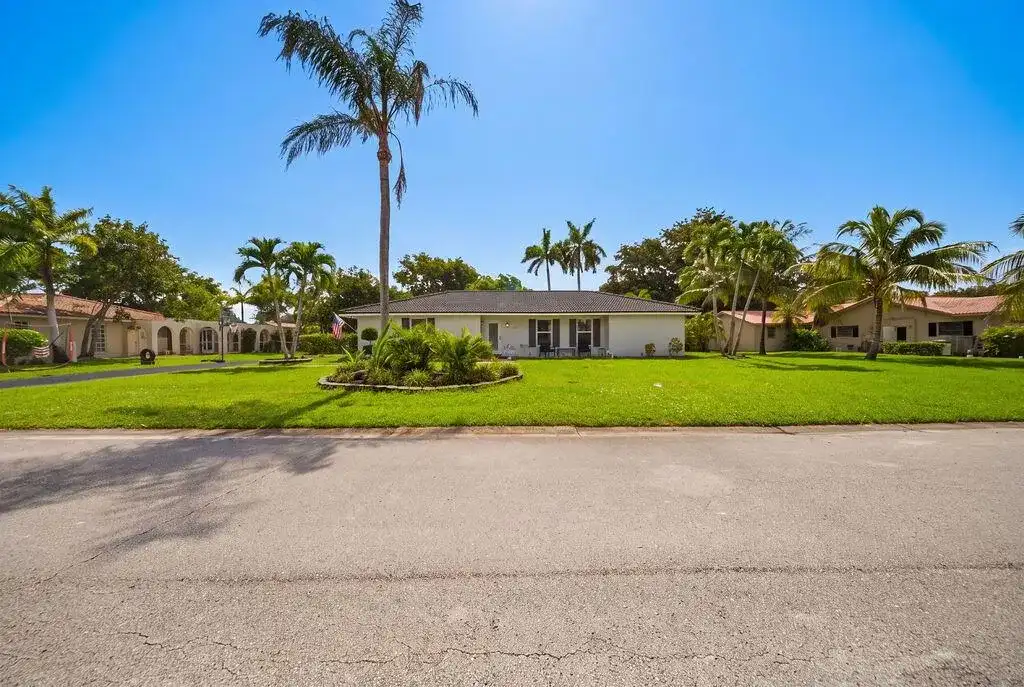 2651 NW 107th Avenue, Coral Springs FL 33065