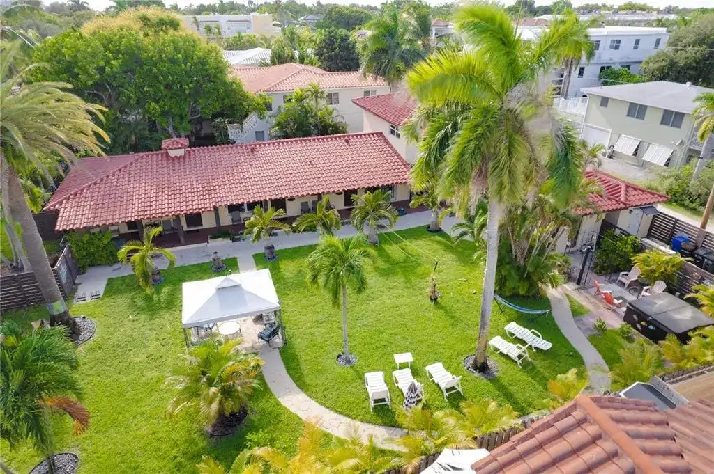 2625 NE 13th Court # 6, Fort Lauderdale FL 33304