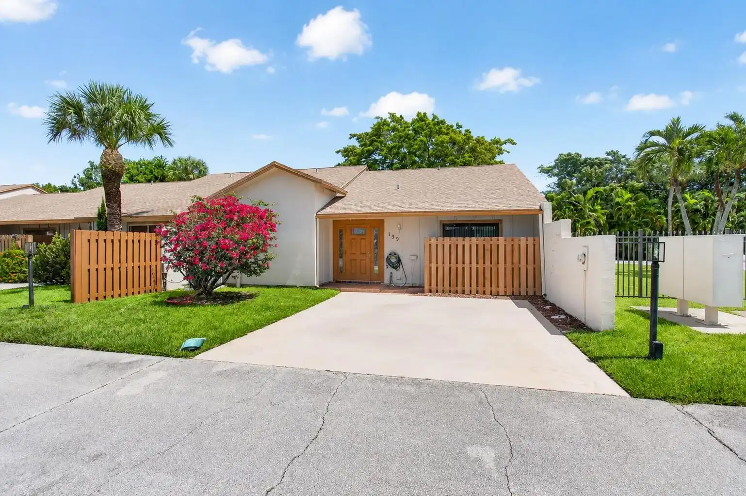 2400 SW 19th Avenue, Boynton Beach FL 33426
