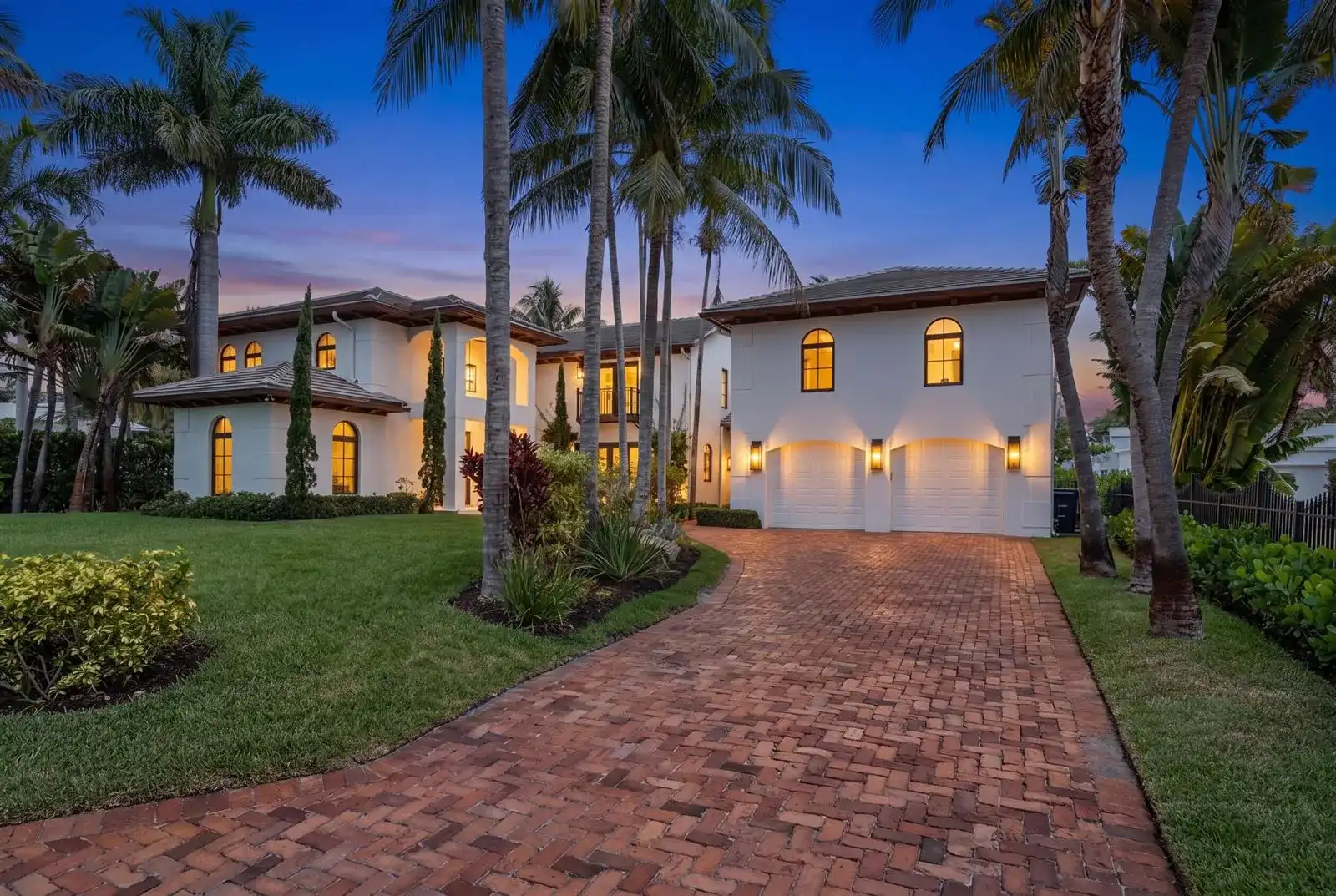 257 E Lakewood Road, West Palm Beach FL 33405