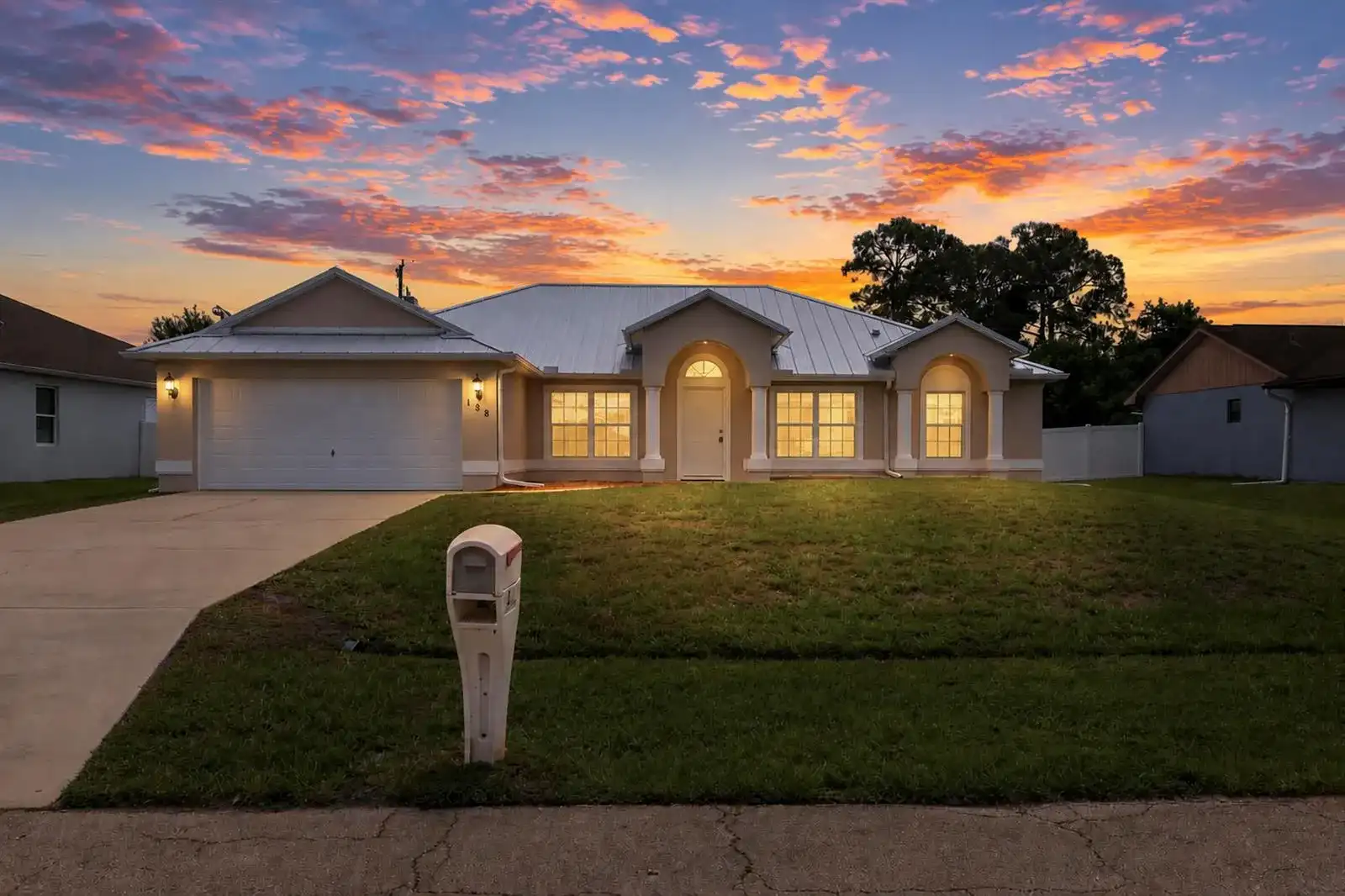 188 SW Klee Circle, Port St. Lucie FL 34953