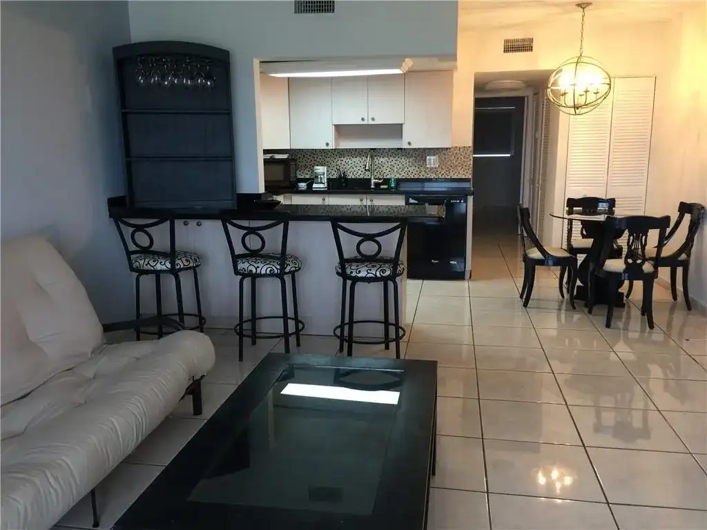 300 Oregon Street # 303, Hollywood FL 33019