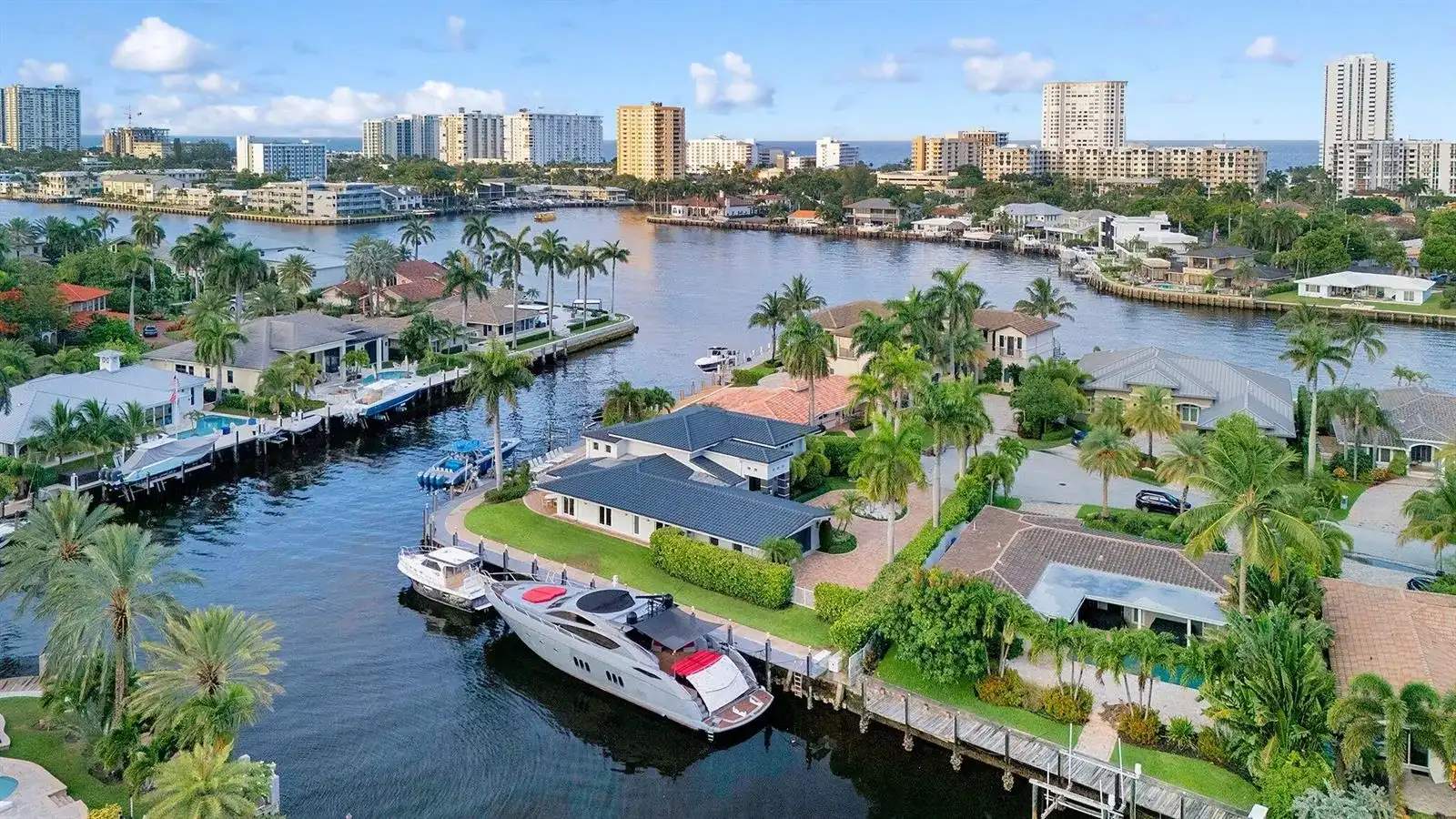 2593 SE 9th Street, Pompano Beach FL 33062