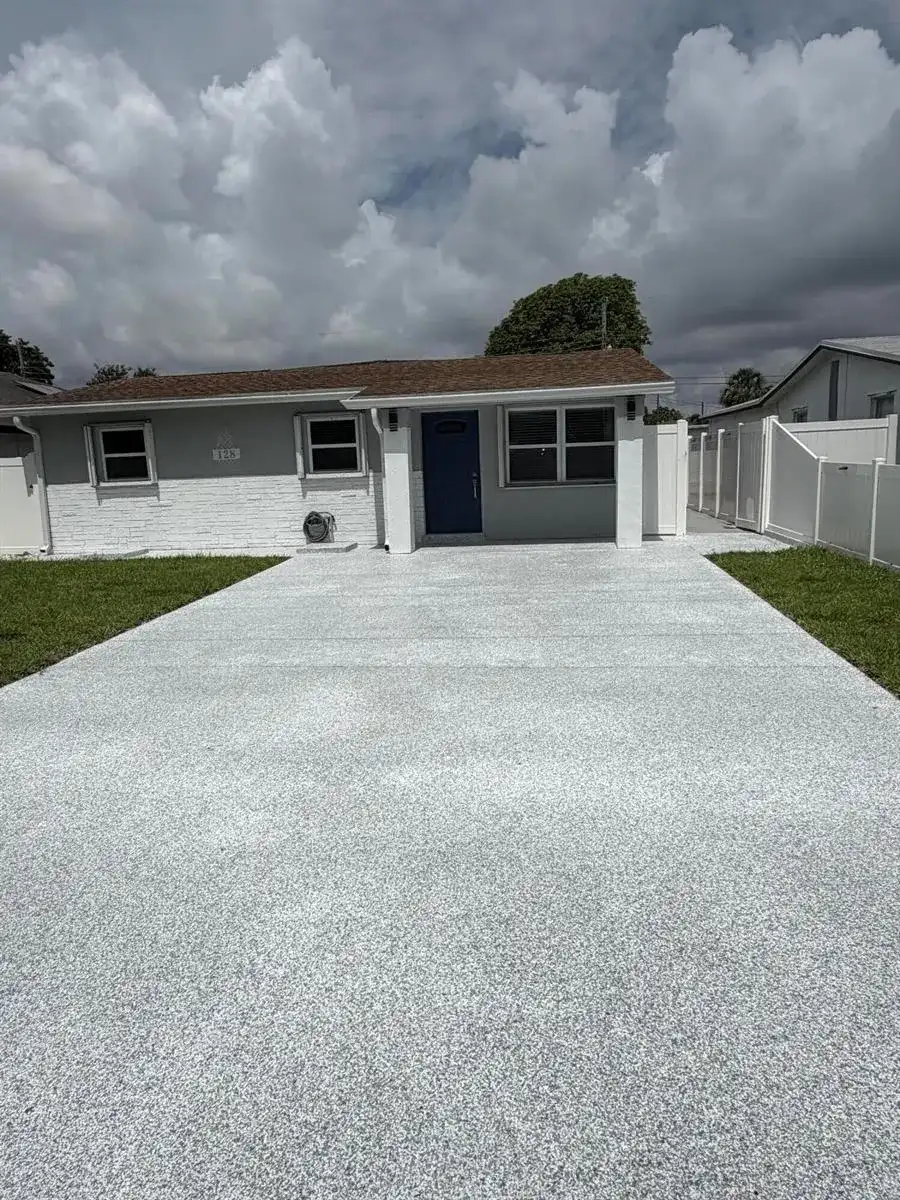 128 NW 10th Avenue, Delray Beach FL 33444