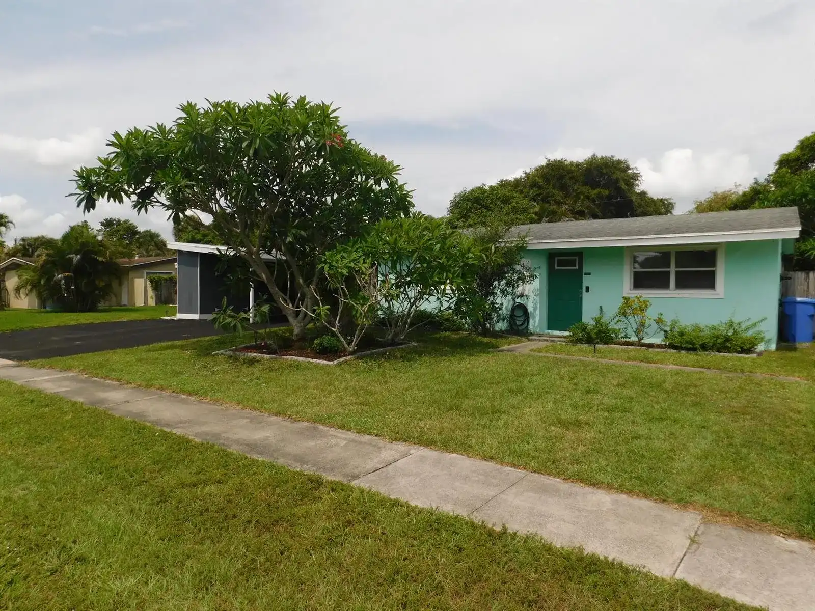 749 Camellia Drive, Royal Palm Beach FL 33411