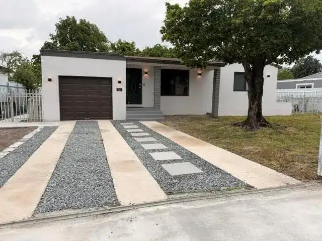 1025 NW 148th Street, Miami FL 33168