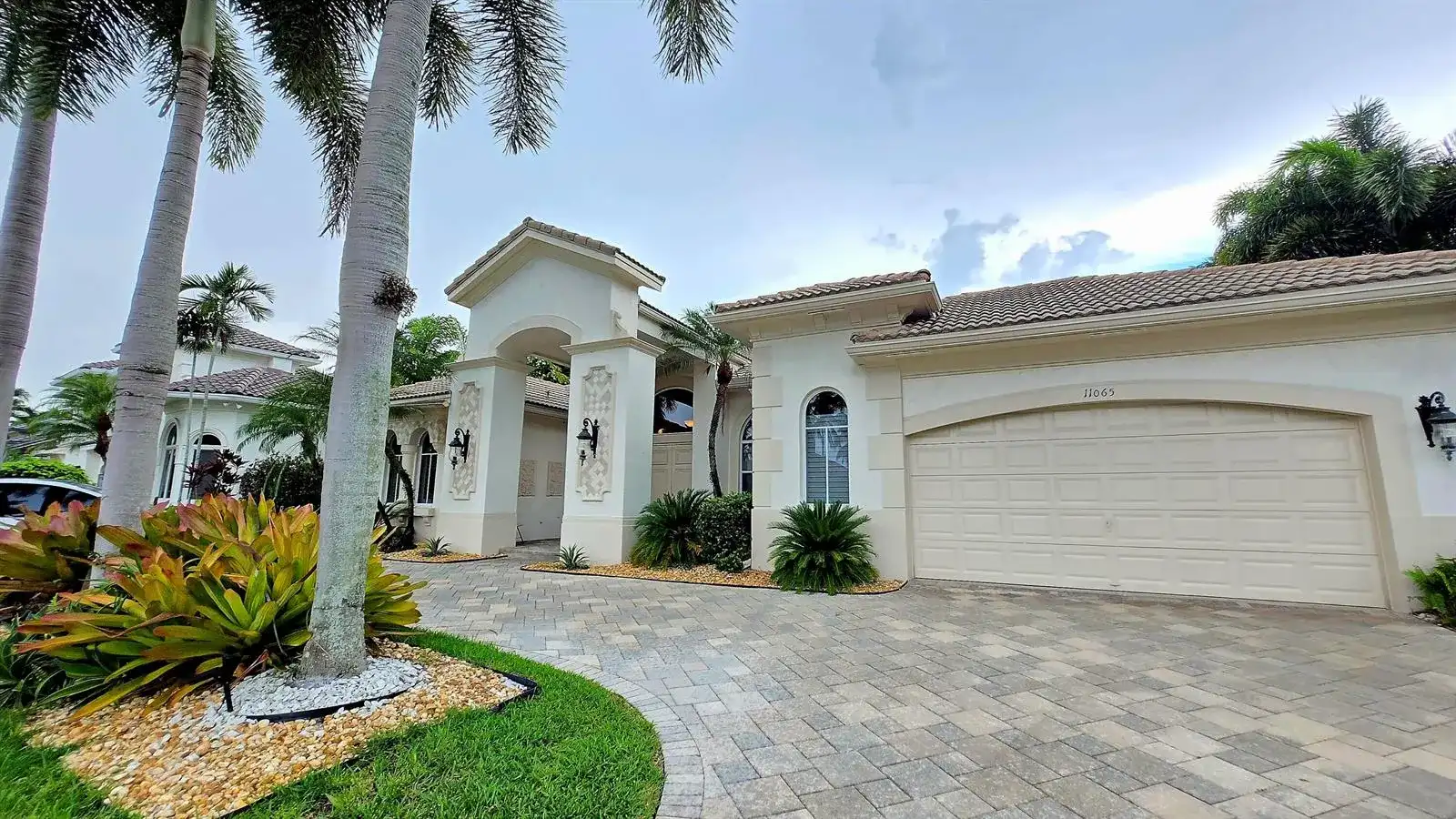 11065 Canary Island Court, Plantation FL 33324