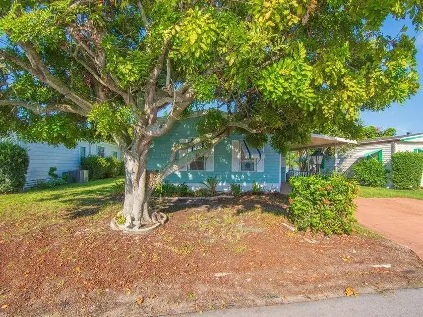 6910 SE Morningside Drive, Stuart FL 34997