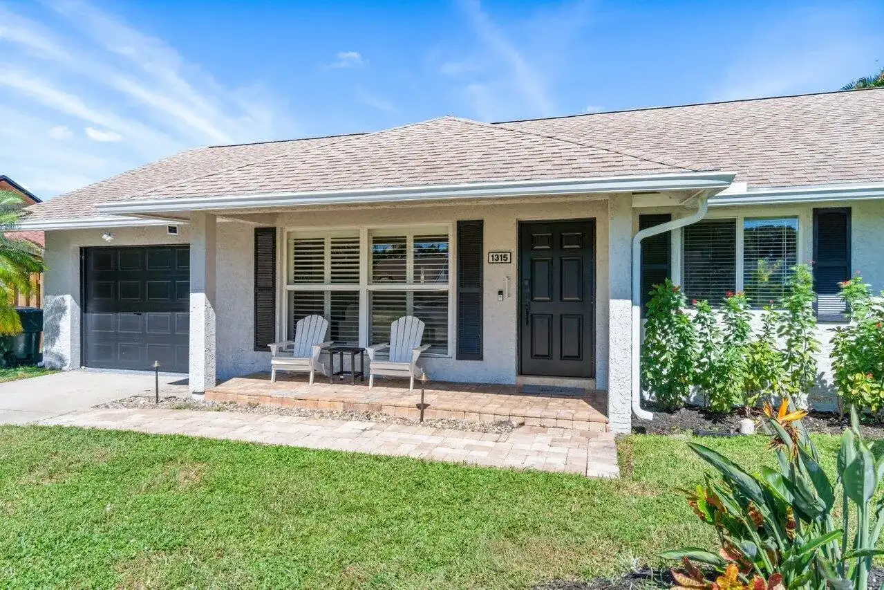 1315 Fulmar Drive, Delray Beach FL 33444