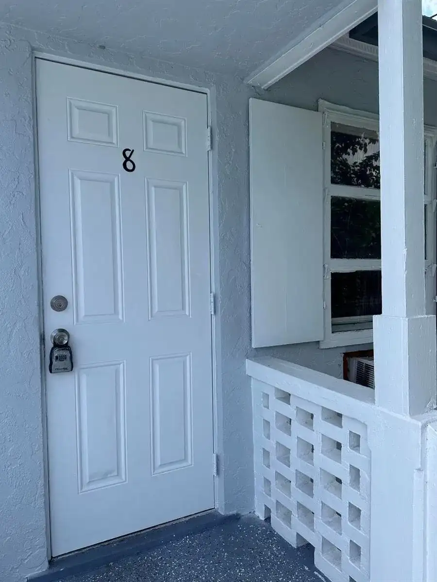 17 Detroit Street # 8, Lake Worth FL 33461