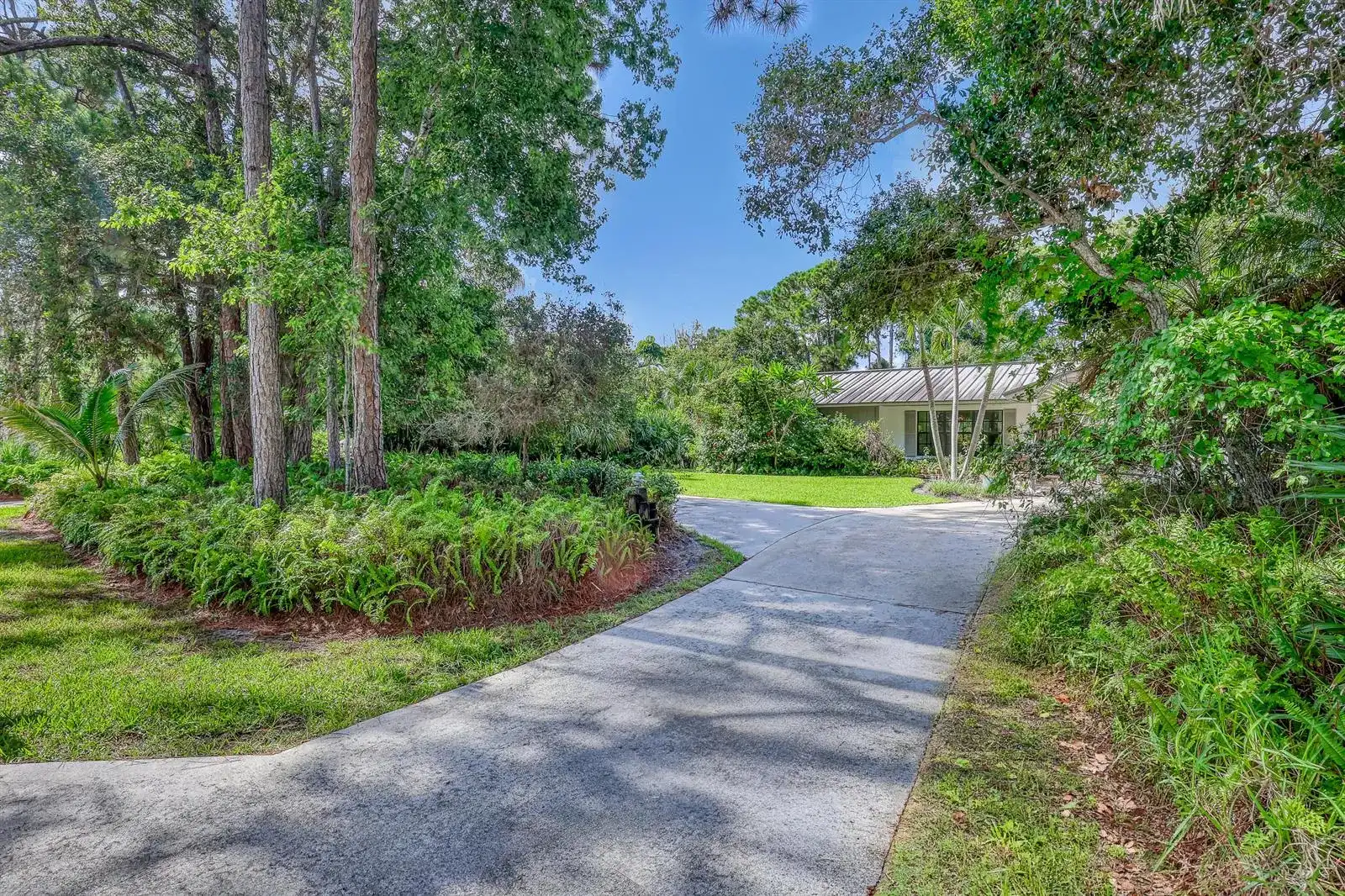 5548 Shirley Drive, Jupiter FL 33458