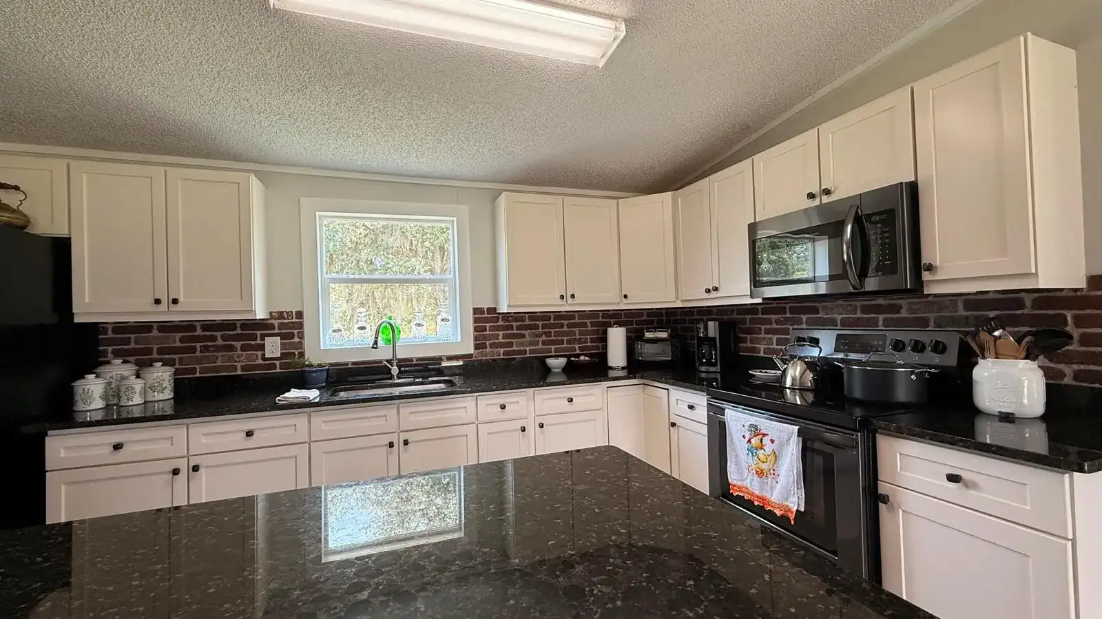 5820 E Tangerine Lane, Okeechobee FL 34972