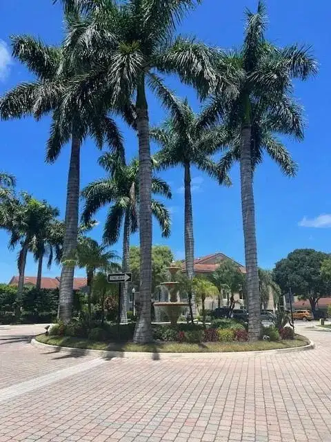 201 Villa Circle # 201, Boynton Beach FL 33435