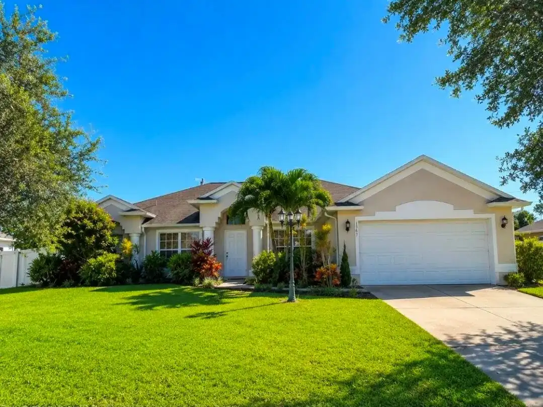 1567 SW Leisure Lane, Port St. Lucie FL 34953