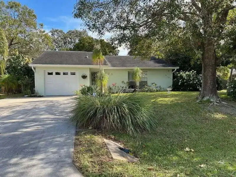 425 Banyan Street, Sebastian FL 32958