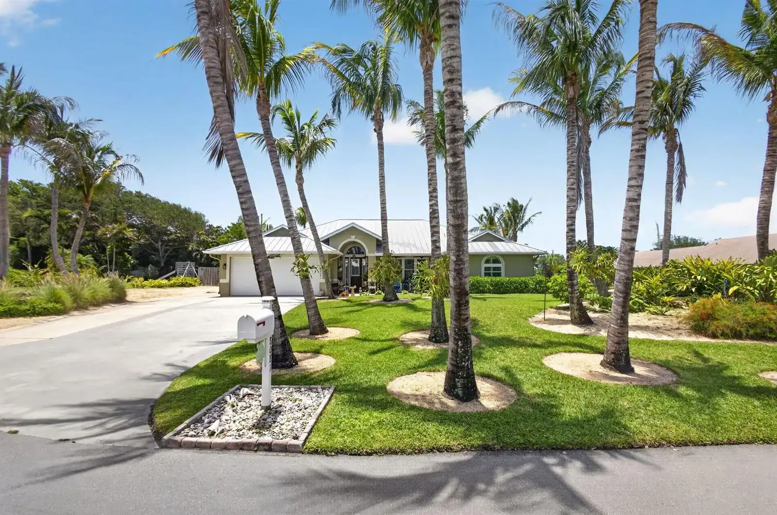 8081 SE Shiloh Terrace, Hobe Sound FL 33455