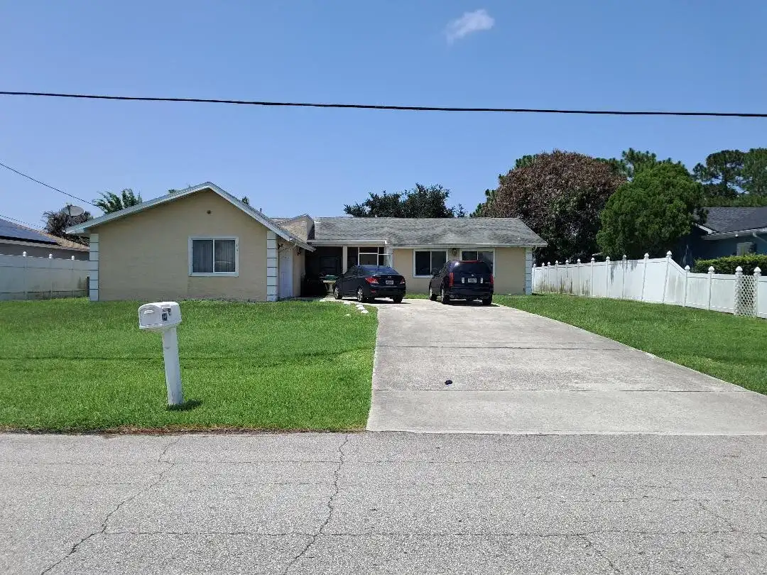 441 SW Todd Avenue, Port St. Lucie FL 34983