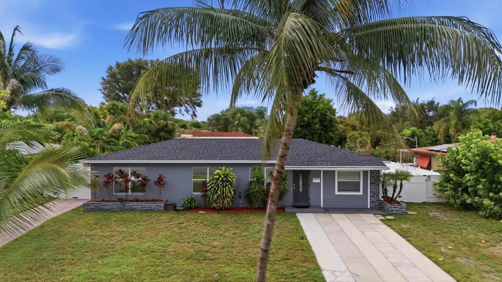 434 Australian Circle, Lake Park FL 33403