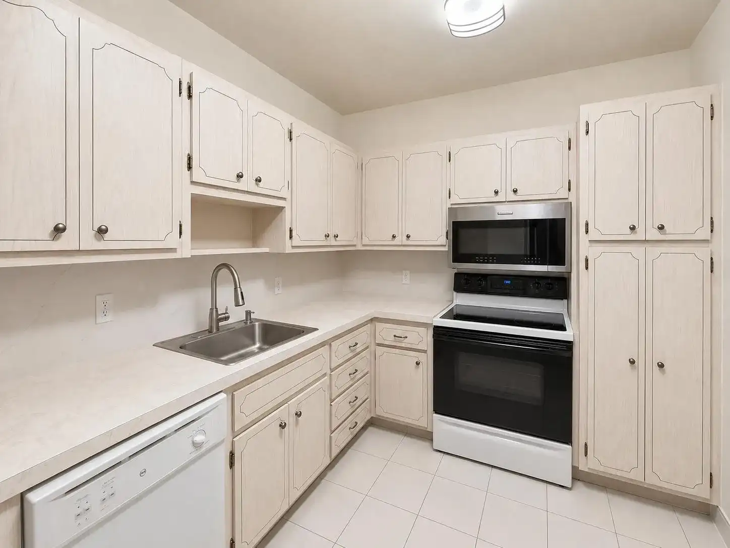 1985 S Ocean Drive # 22N, Hallandale Beach FL 33009
